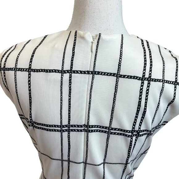 Welcome to my Closet. I’m sorry but this item is not available. - Picture 8 of 11